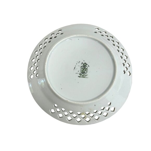 2 Vtg Plates Romantic Courting Couple APULUM Porcelain White Gold Trim Romania - Picture 5 of 16